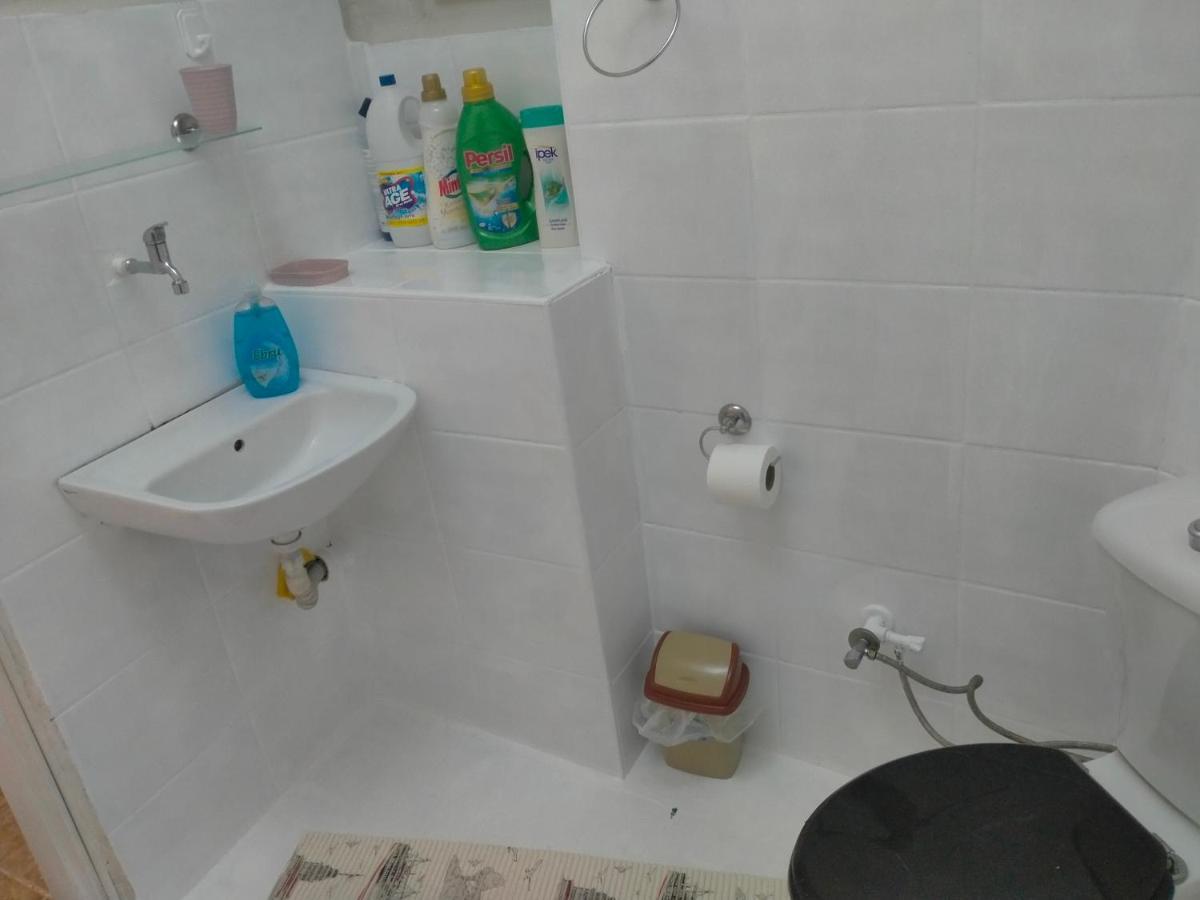 2 Bedrooms Central Area Located Appartment 1Floor 伊斯坦布尔 外观 照片