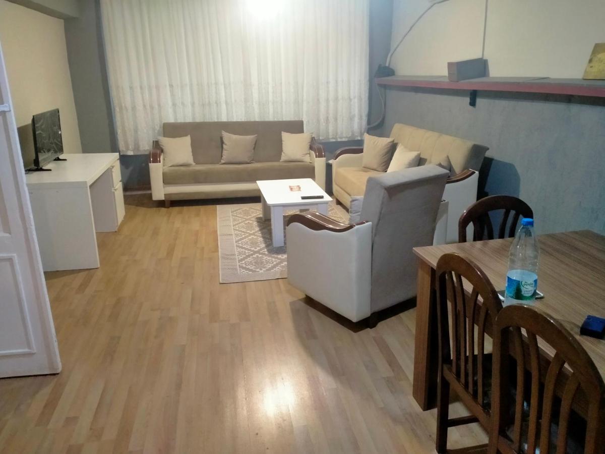 2 Bedrooms Central Area Located Appartment 1Floor 伊斯坦布尔 外观 照片